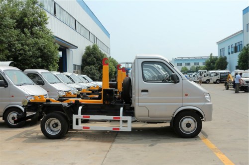 長(zhǎng)安4方CLW5031ZXXS5車(chē)廂可卸式垃圾車(chē)